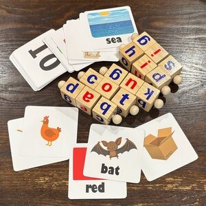 Wooden Alphabet Train and 40 Picture Flashcards - Multicolor
